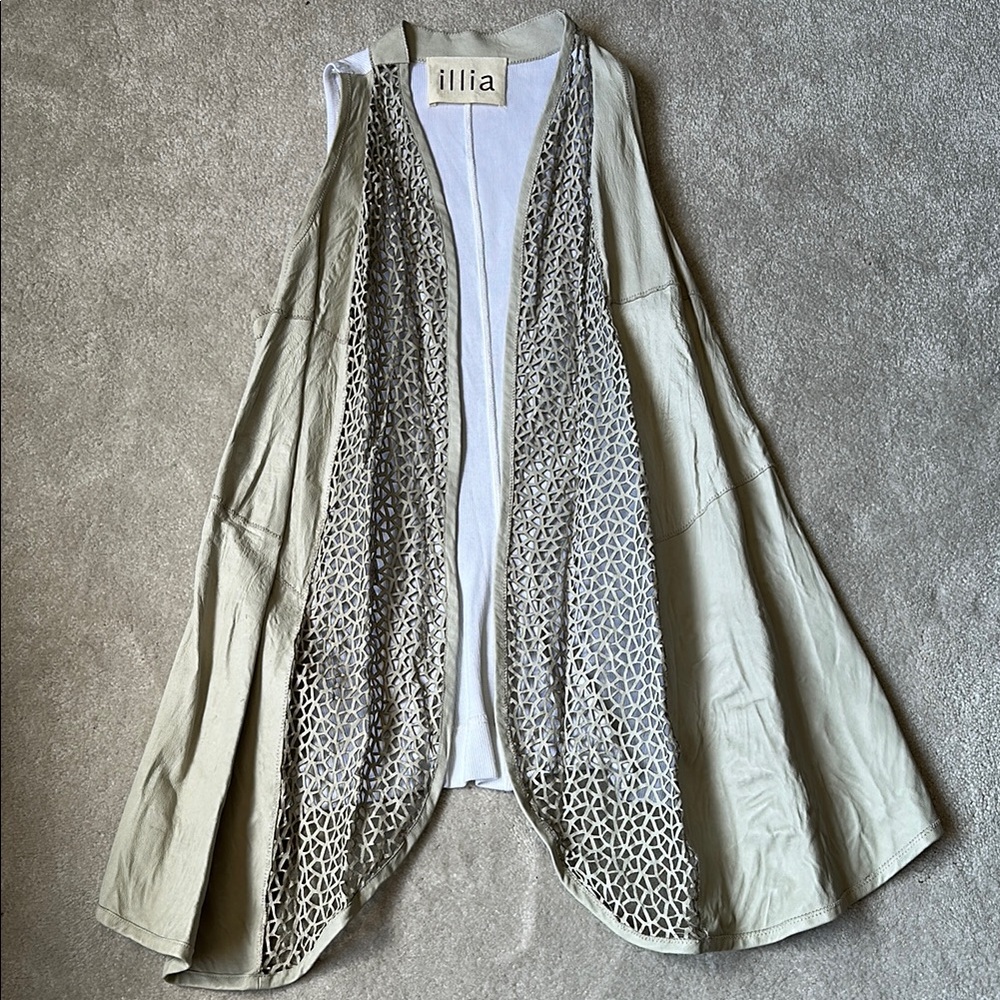 Illia Beige Open-Front Women's Leather Vest